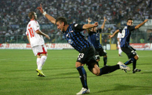 sport_serie_b_2010_2011_atalanta_vicenza_gol_pettinari_lapresse